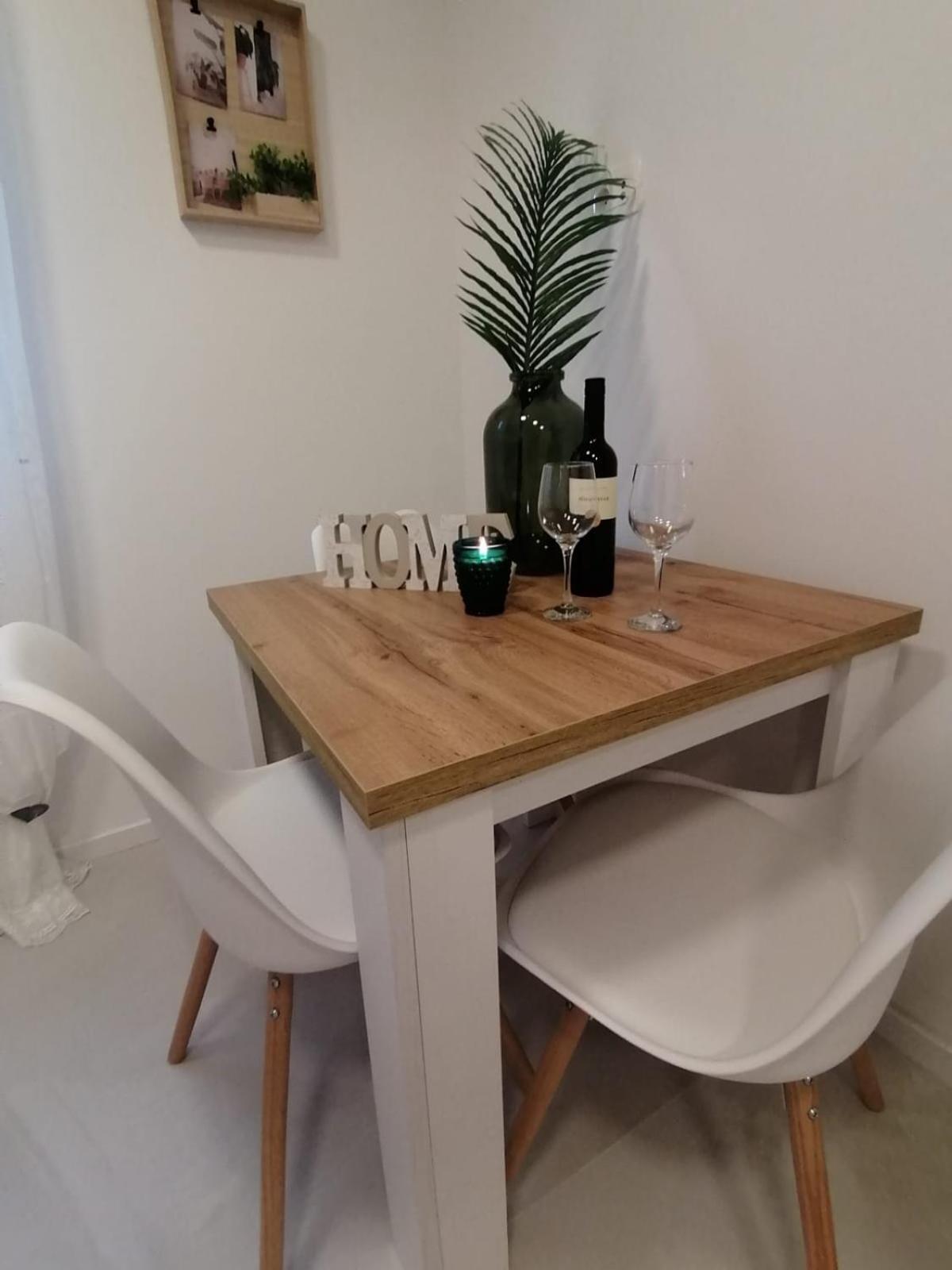 Apartmani Zoric Vodice Ruang foto