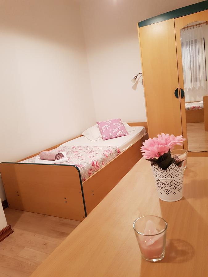 Apartmani Zoric Vodice Bagian luar foto