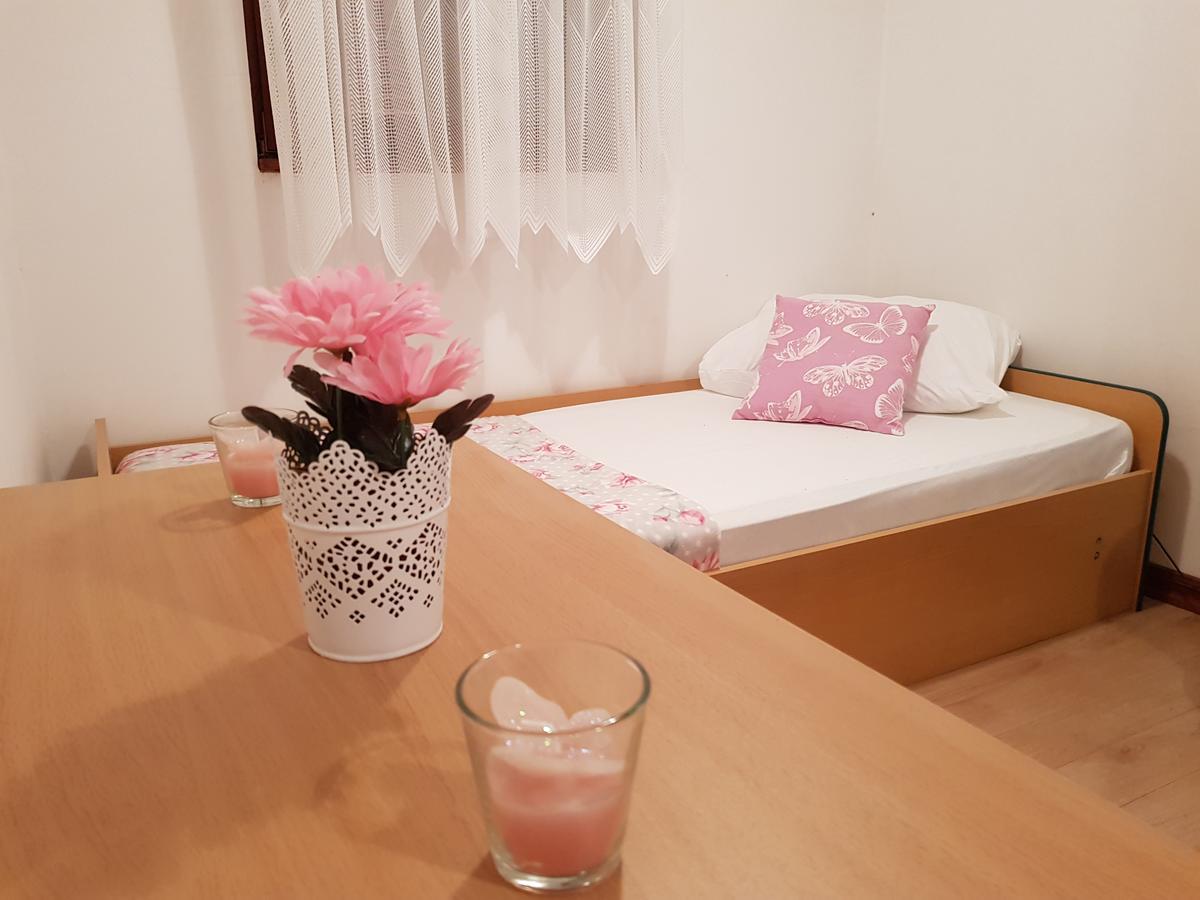 Apartmani Zoric Vodice Bagian luar foto
