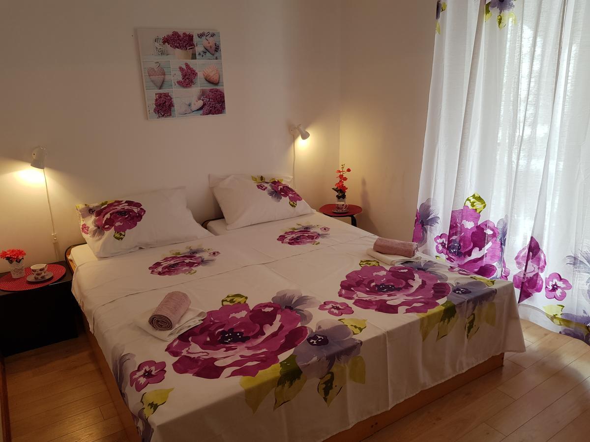 Apartmani Zoric Vodice Bagian luar foto