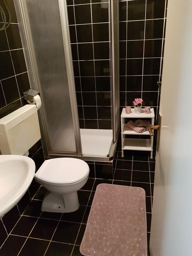 Apartmani Zoric Vodice Bagian luar foto