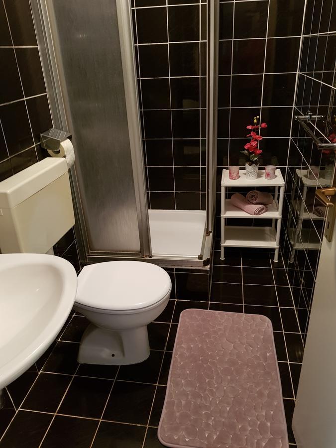 Apartmani Zoric Vodice Bagian luar foto