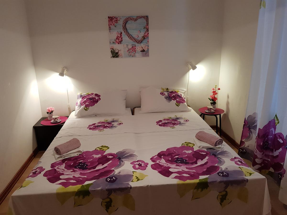 Apartmani Zoric Vodice Bagian luar foto