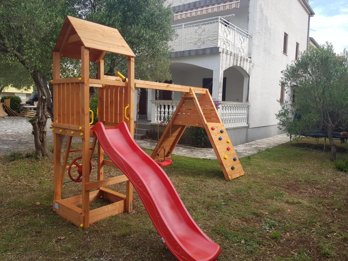 Apartmani Zoric Vodice Bagian luar foto